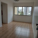 Apartamento para locação, com 2 dormitórios e 1 vaga. Cidade Monções