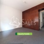 Casa à venda na Vila Monumento, São Paulo-SP: 2 quartos, sala, banheiro, garagem, 160m²!