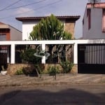 Imperdível! Casa à venda em São Paulo-SP, Jardim Guapira. 3 quartos, 1 suíte, 1 sala, 3 banheiros, 5 vagas de garagem.