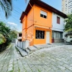 Casa em Condomínio na Vila Mariana, São Paulo-SP: 2 quartos, 1 sala, 2 banheiros, 2 vagas de garagem, 160m² de área.