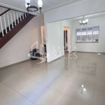 Imperdível oportunidade! Casa à venda em São Paulo-SP, no Ipiranga, com 3 quartos, 1 suíte, 2 salas, 2 banheiros, 2 vagas e 175 m².
