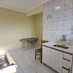 Apartamento com 2 dormitórios à venda, 50 m² por R$ 240.000,00 - Caiçara - Praia Grande/SP