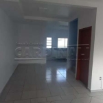 Casa Aconchegante com 3 Dormitórios, 2 Garagens e Localização Valorizada no Jardim Centenário, São Carlos/SP