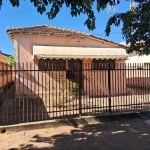 Casa com ótima localização