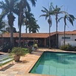 Linda casa com piscina