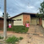 Casa bem espaçosa e arejada com edícula próxima a USP