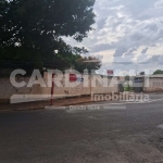 Barracão comercial com localização privilegiada, pé direito alto.