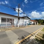 Bela Casa com 3 Dormitórios em Bragança Paulista