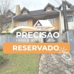 Sobrado Triplex em ótima localização para venda no Capão Raso - Cod. 06.085