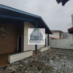 Casa à venda em Itanhaém-SP, Suarão: 3 quartos, 1 suíte, 2 salas, 2 banheiros, 4 vagas de garagem, 154 m².