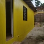 Casa de 2 Quartos  para venda prox de Faculdade com terreno de 10x30 em Porto Alegre estuda Carro no negócio