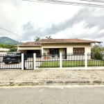 Casa decorada à venda com 3 dormitórios (1 suíte) no bairro dos Estados em Indai