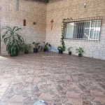 Casa com 1 dorm, Maracanã, Praia Grande - R$ 250 mil, Cod: 5008