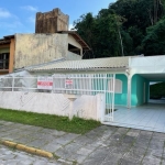 Residência em região nobre, próxima a praia do Villa Real.