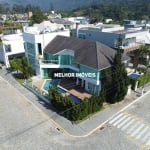 Vivendas do Atlântico - Casa Alto Padrão á venda com 4 suítes com Vista mar localizada na praia do Estaleiro em Balneário Camboriú.