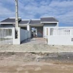 Casa nova c/ 1 suite + 2 dormitórios, churrasqueira e quintal nos fundos