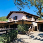 Casa de 3 quartos sendo um suite, piscina e quintal  à venda, Morro das Pedras/Campeche, Florianópo