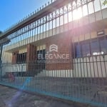 Elegance Imóveis vende casa com 4 dormitórios 318m2 2 vagas de garagem lareira piscina Três Figueiras Porto Alegre