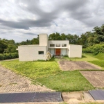 Linda casa com grande área verde e árvores frutíferas, à venda no Condomínio Fazenda Vila Real em Itu/SP