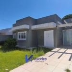 Casa com piscina à venda em Pontal do Sul.