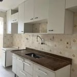 Apartamento com 3 dormitórios à venda, 82 m² por R