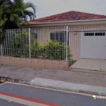 Casa com 3 dormitórios à venda, 137 m² por R$ 900.000,00 - Barreiros - São José/SC