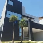 CASA À VENDA  CONDOMÍNIO VALE DO ARVOREDO 220,00m²  área útil