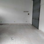 LOCAÇÃO DE SALÃO COMERCIAL NO CENTRO DE ARUJÁ/SP, ÓTIMA OPORTUNIDADE com 45m², em uma das principais avenidas da cidade! CONSULTE-NOS.