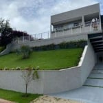 VENDA E LOCAÇÃO DE EXCELENTE CASA NO CONDOMÍNIO IBIRAPITANGA, EM SANTA ISABEL/SP, 470m² com varanda, espaço gourmet, piscina e lareira. CONSULTE-NOS.