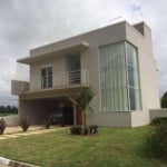 VENDA DE CASA NO CONDOMÍNIO REAL PARK, EM ARUJÁ/SP, 235m² com 3 suítes, 1 suíte master, área gourmet com churrasqueira e garagem coberta. CONSULTE-NOS