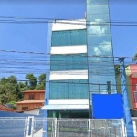 LOCAÇÃO DE SALÃO COMERCIAL NO CENTRO DE ARUJÁ/SP, OPORTUNIDADE DE NEGÓCIO de 223m² com 02 toaletes, sem estacionamento. CONSULTE-NOS.