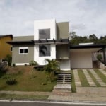 VENDA DE CASA NO CONDOMÍNIO IBIRAPITANGA, EM SANTA ISABEL/SP, 287m² com 3 suítes. CONSULTE-NOS.