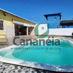 Casa com piscina para venda no bairro Carijó - Cananéia-SP