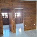 LINDA CASA DISPONÍVEL PARA LOCAÇÃO COM DOIS DORMITÓRIOS