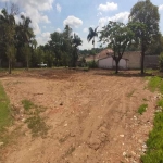 Terreno no Condomínio Flamboyant em Atibaia SP.  São 1.642,00 m2 totalmente planos e.com um uma linda vista para a Pedra Grande.  Aceita financiamento bancário