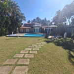 Casa térrea no bairro Vila Giglio em Atibaia SP, 3 suítes, piscina, área gourmet,  suites de hóspedes, salão de festas.