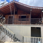 Casa para Venda em Petrópolis, Mosela, 3 dormitórios, 1 suíte, 2 banheiros, 2 vagas