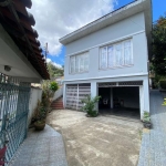 Casa para Venda em Petrópolis, Itamarati, 2 dormitórios, 1 banheiro, 5 vagas