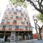 Apartamento com 3 dormitórios para alugar, 74 m² por R$ 1.600,00/mês - Centro - Curitiba/PR