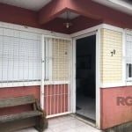 Ótima casa Térrea : 2 dormitórios, banheiro social com armário, sala, cozinha área de serviço junta, quiosque no fundo com churrasqueira e banheiro, piso frio em todo imóvel, garagem, portão  grande c