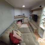 Casa à venda com 4 dormitórios, incluindo uma suíte com closet e banheira de hidromassagem.&lt;BR&gt; A casa é muito bem construída, com amplos espaços na sala, cozinha, área de churrasqueira e gabine