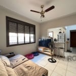 Apartamento de 51m², 2 dormitórios, living para dois ambientes, cozinha americana, área de serviço separada e 1 banheiro. Imóvel com orientação solar Oeste definida.&lt;BR&gt;&lt;BR&gt;Prédio com port