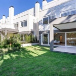 Casa Condominio para Venda - 450m², 3 dormitórios, sendo 3 suites, 3 vagas - Pedra Redonda
