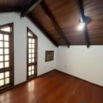 Casa Comercial para Locação em Itajaí, Centro, 6 dormitórios, 1 suíte, 3 banheiros, 2 vagas