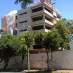 Vende: excelente apartamento na melhor região no bairro santa tereza, próximo a todos os recursos.Ultimo andar com com uma bela vista para o guaiba. Apartamento silencioso, com área privativa de 121,6