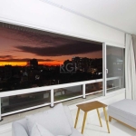 Apartamento 159m²,  Grand Park Eucaliptos 4 suítes, transformada em 3 Suites, lareira e churrasqueira com vista para o mais lindo por do sol . Semi Mobiliado.&lt;BR&gt;Na sala de estar contamos com um