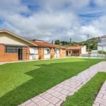 Casa com 4 quartos à venda na Rua Pinaré, 66, Vila Assunção, Porto Alegre