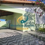 Casa em Mongaguá, bairro Jardim Praia Grande, localizada a 1 quadra da praia, 3 km da região central, excelente padrão, 3 dormitórios sendo 1 suíte, lavabo, churrasqueira, pagamento facilitado!!