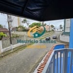 Sobrado em Mongaguá, bairro Vila Atlântica, próximo a praia, 2 dormitórios, 2 banheiros e demais dependências, 2 vagas de garagem, visite!!