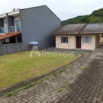 Casa Térrea com Amplo Quintal à Venda no Parque Guarani, Joinville